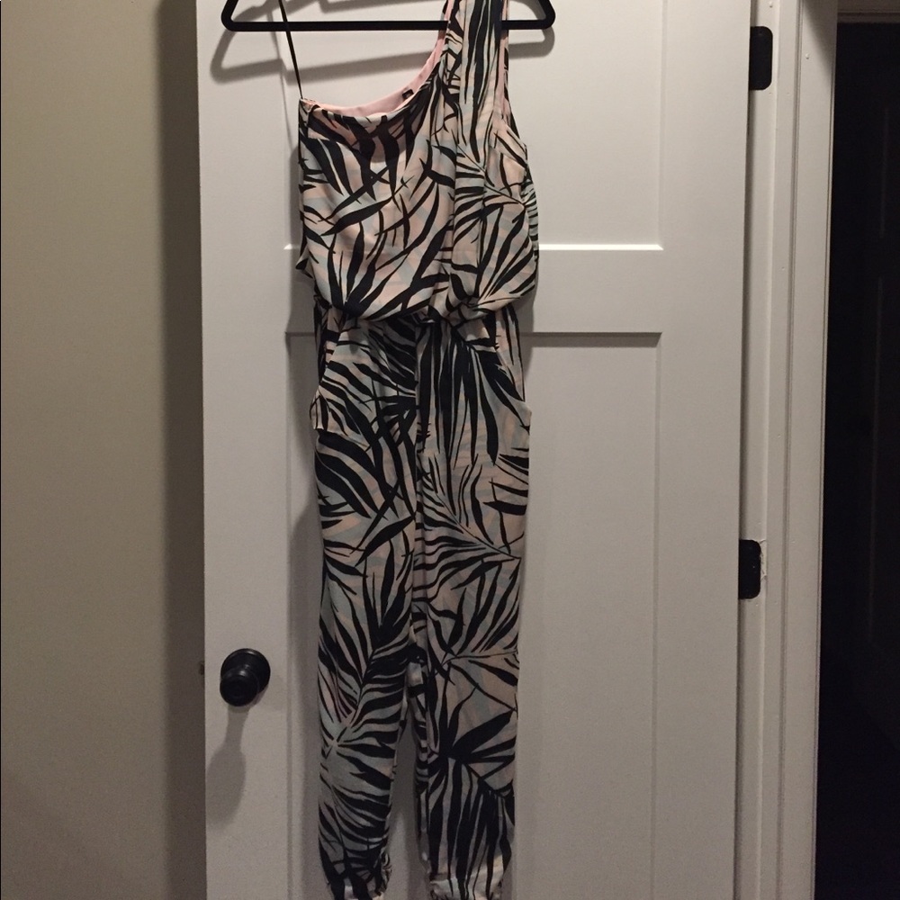 One shoulder jumpsuit
